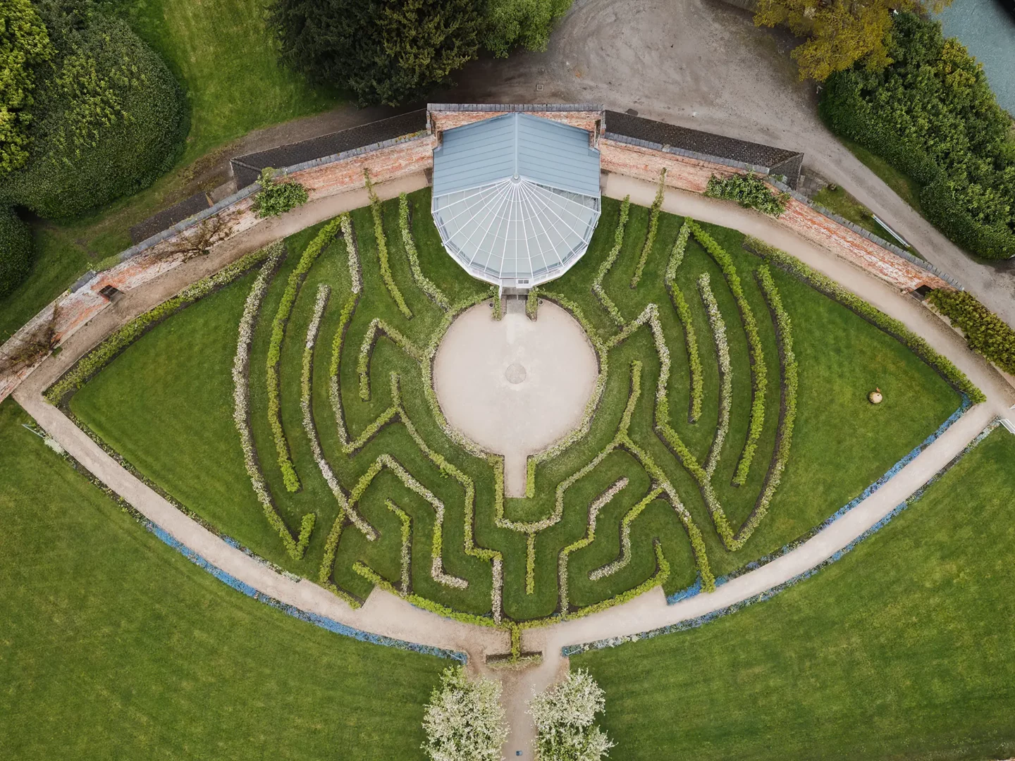 Combermere Abbey fruit maze glasshouse